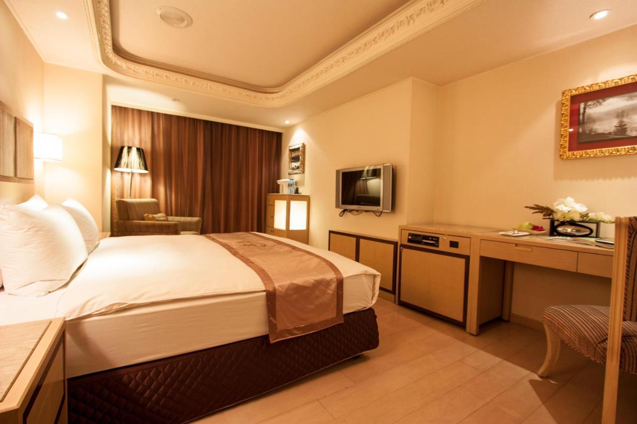 Taipei Charming City Hotel Esterno foto